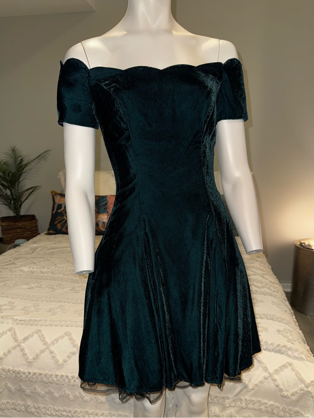 Vintage Roberta Emerald Green Velvet Party Dress
